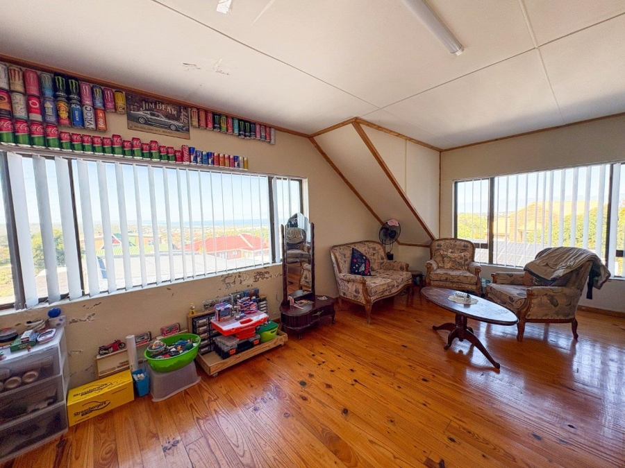 4 Bedroom Property for Sale in Stilbaai Wes Western Cape